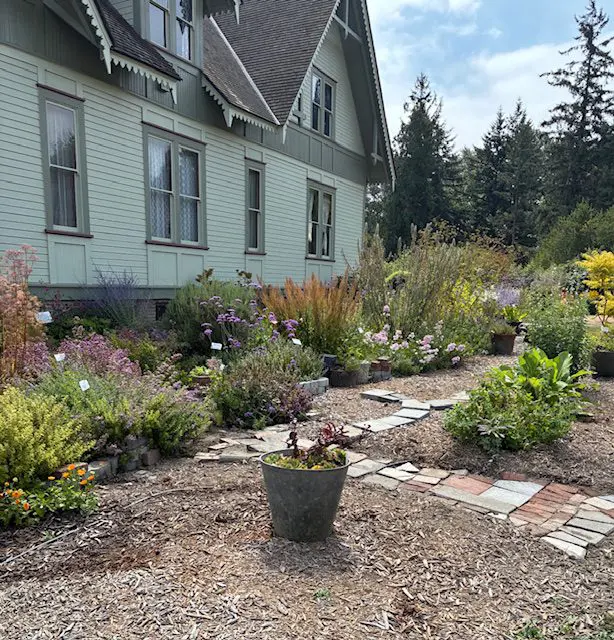 Hovander Herb Garden