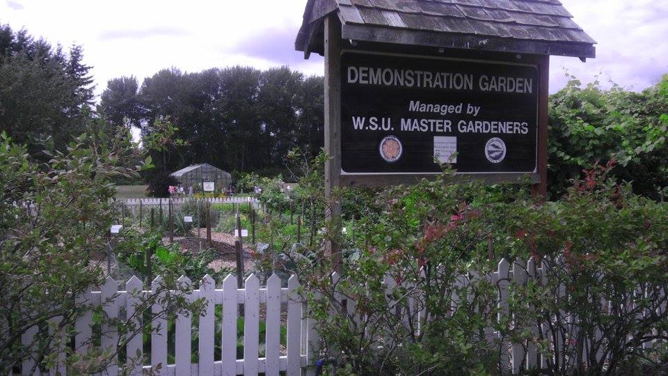 Hovander Garden Sign To Greenhouse